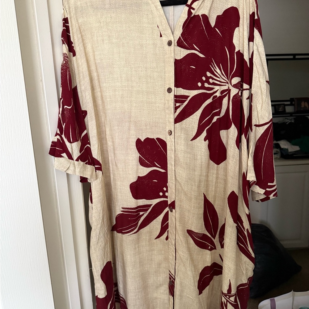 Lexbreezy Button-Up Shirt in Cream and Red